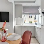 Monte Carlo Luxury With Parking By Lion سوبوت